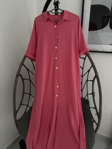 Robe longue boutonnée élégante