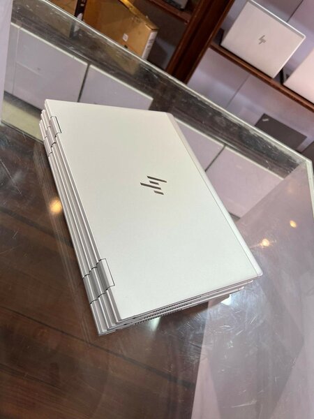 HP ELITEBOOK X360 830 G6