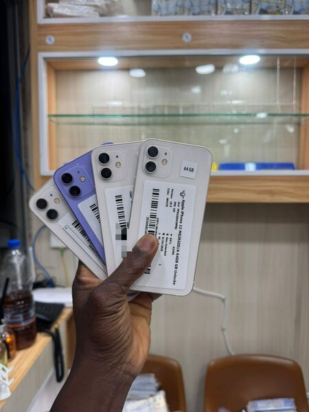 iPhone 12 quasi neuf