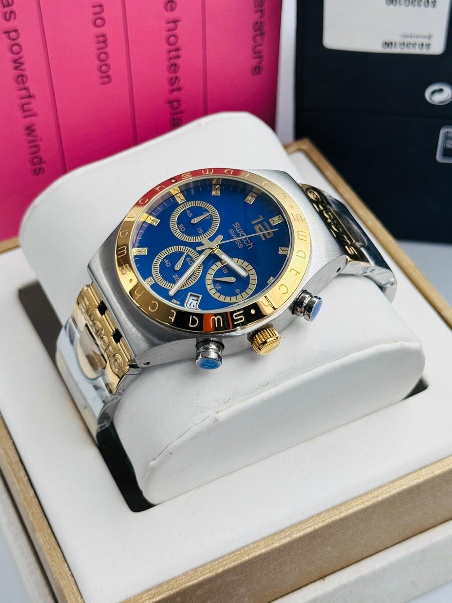 Montres élégantes en acier