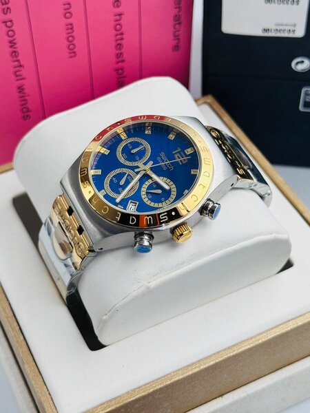 Montres élégantes en acier