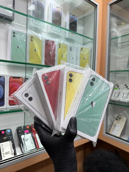 11. 64Go neuf scellé