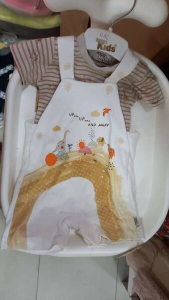 Ensemble Bébé Salopette et T-shirt