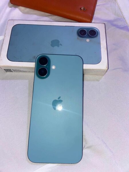 Apple iPhone 16+ bleu
