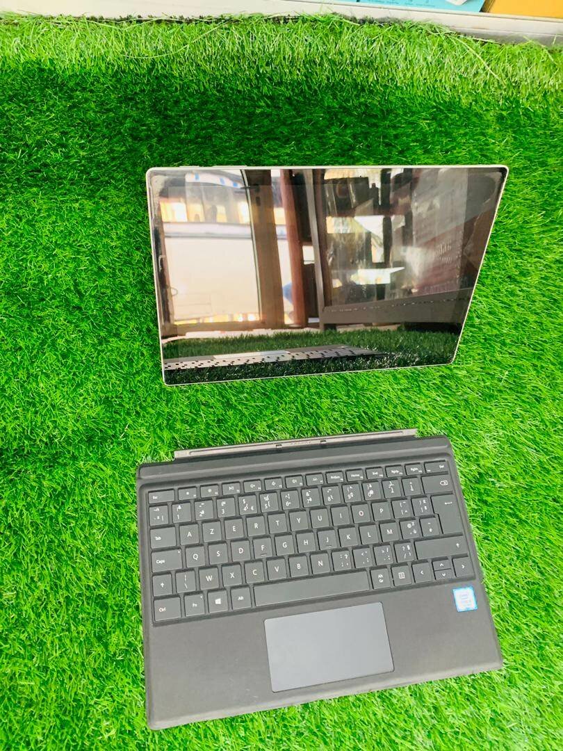 SURFACE PRO 5