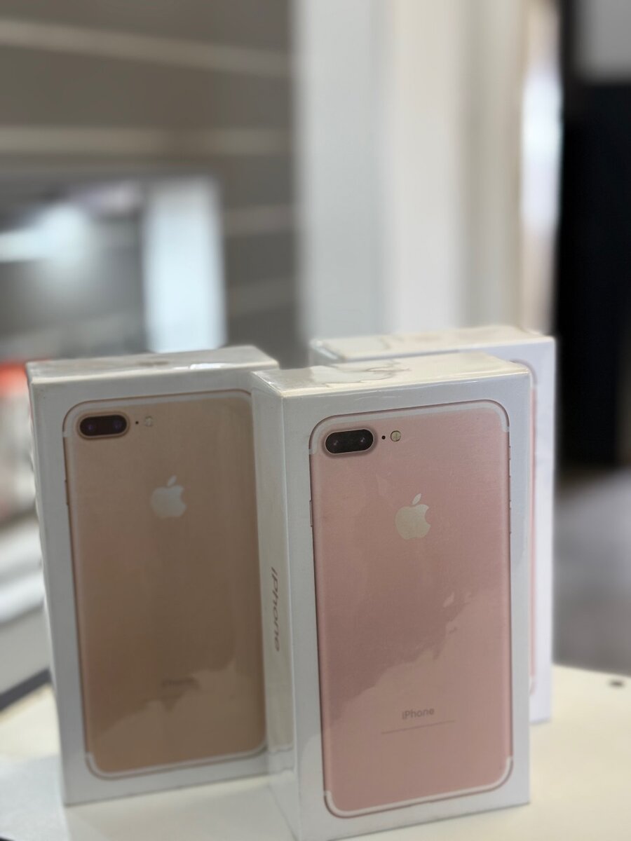 BRAND NEW IPHONE 7 PLUS