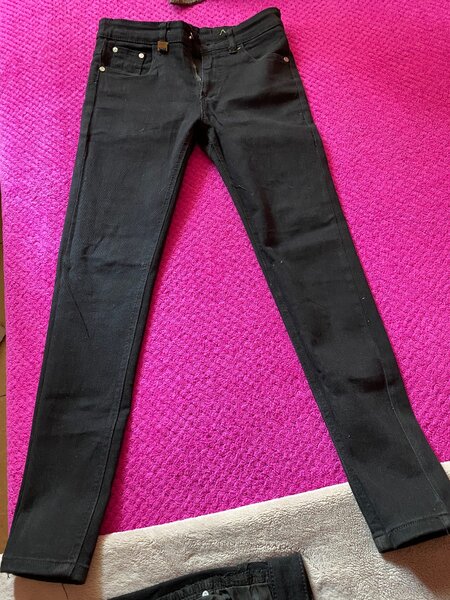 Black skinny jeans