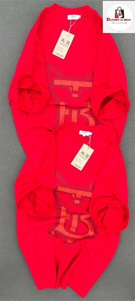 T-shirt rouge en coton élégant