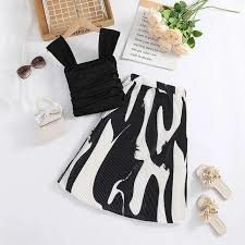 Tenue élégante pour filles