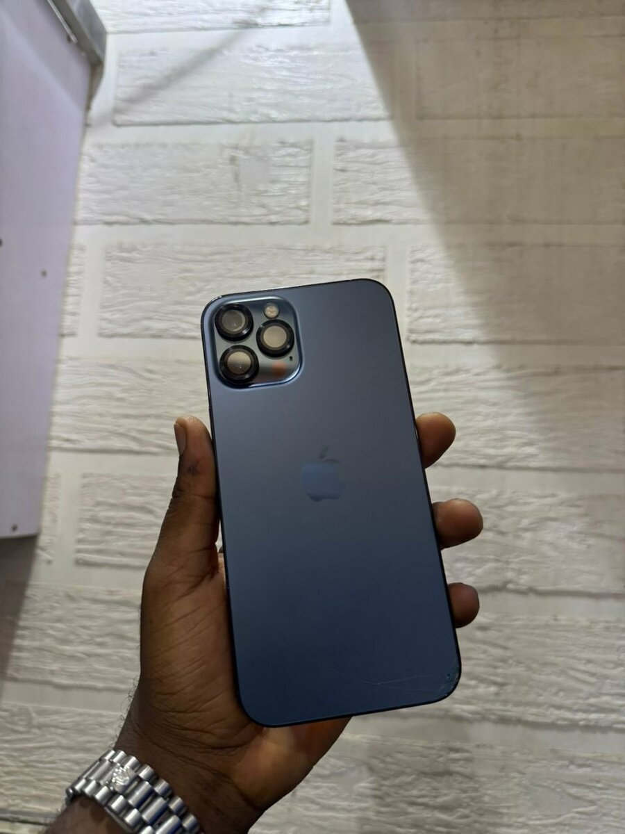 iPhone 12 pro max 128gb Temp Unlocked