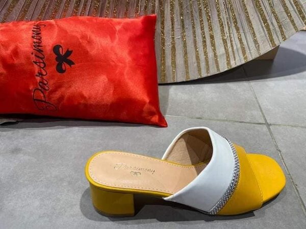 sandales pour femmes jaunes