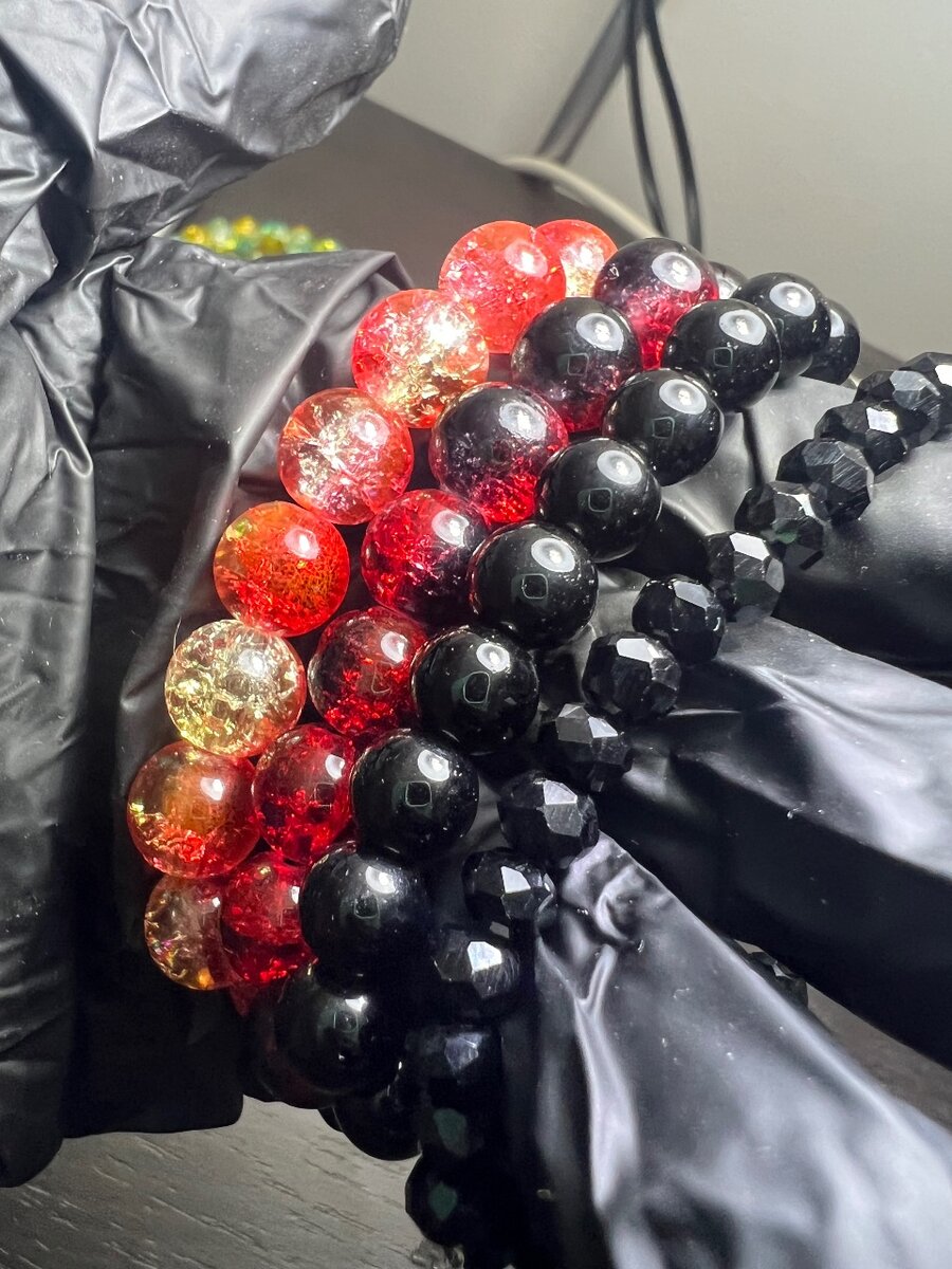 Glovely beads