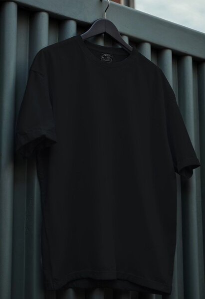 T-shirt noir classique unisexe