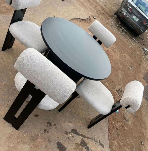 Ensemble table et chaises salle à manger