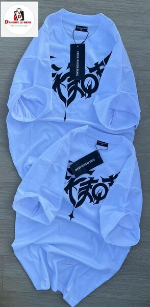 T-shirt blanc imprimé tribal