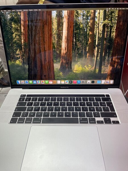 MacBook Pro core i9