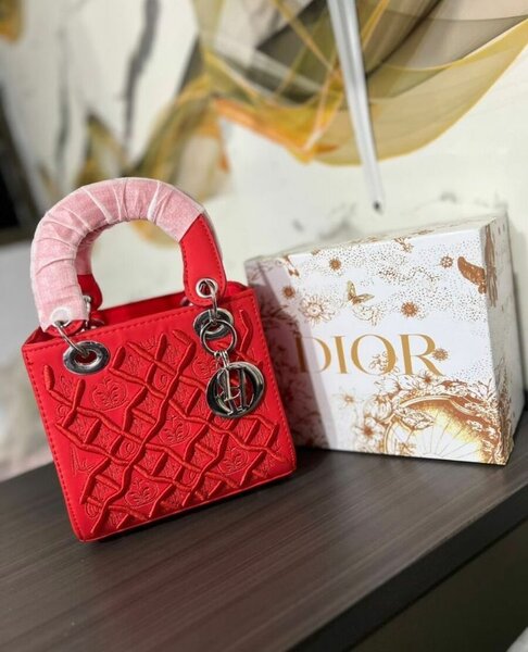 Sac à main Dior mini en cuir