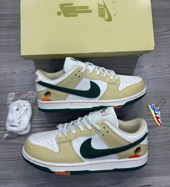 NIKE SB CLASSIC