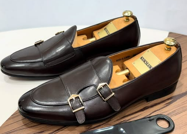 SOLID SLIPPER MONKS ✊🏿