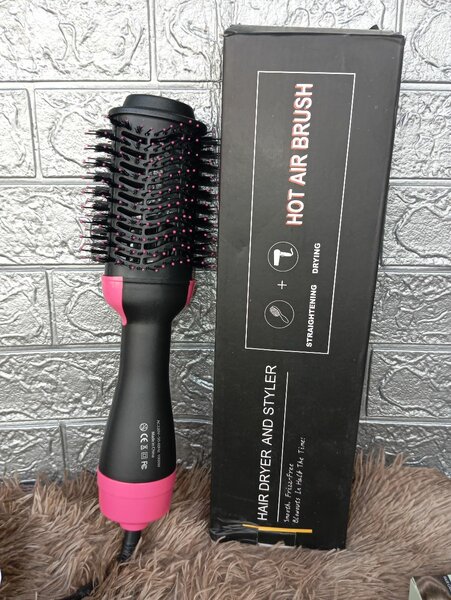 Brosse soufflante cheveux 3-en-1