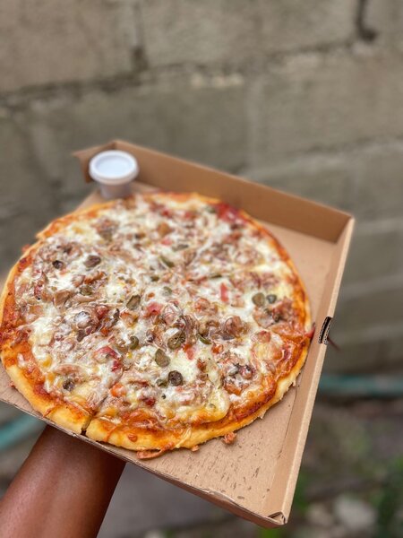 Délicieuse Pizza Capricciosa