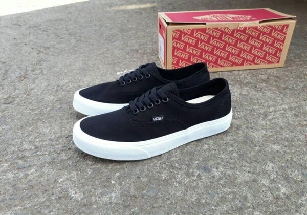 Baskets noires Vans classique