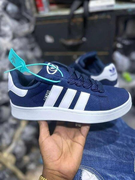 Chaussures de sport bleues