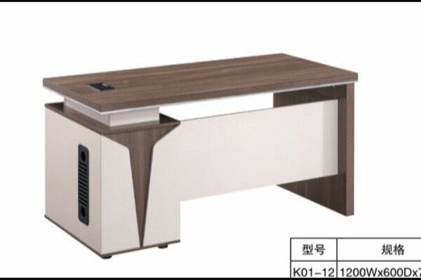 Bureau contemporain en bois durable