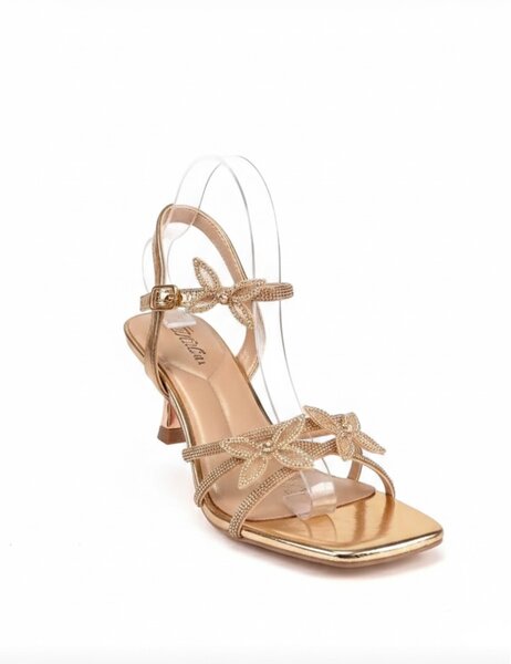 Sandales dorées à talons hauts