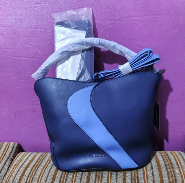Sac à main en cuir bleu marine pour femme
