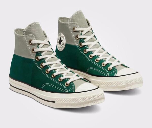 Converses greis et vert