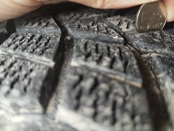 шины зимние maxxis 235 75 р15