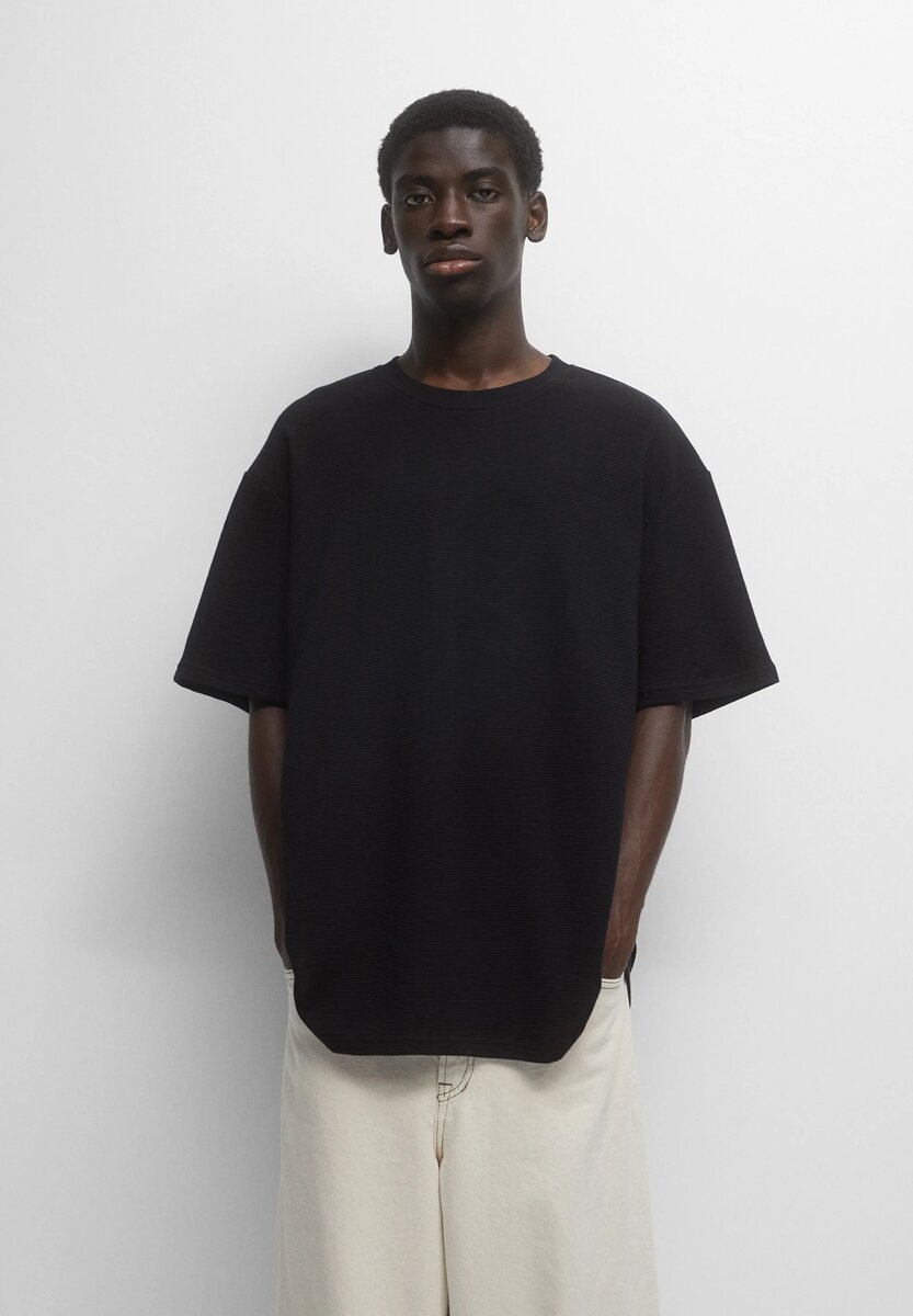 ZARA SLIM FIT T-SHIRT