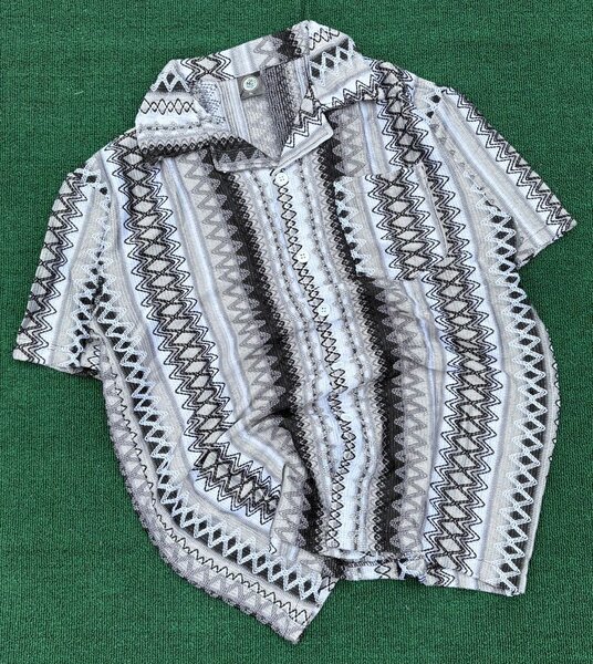 Chemise à motif ethnique