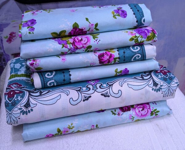 set includes 2 bedsheets and 4 pillowcases