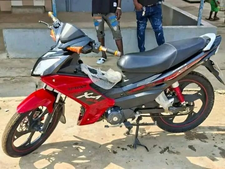 Moto Sportive 125cc Rouge