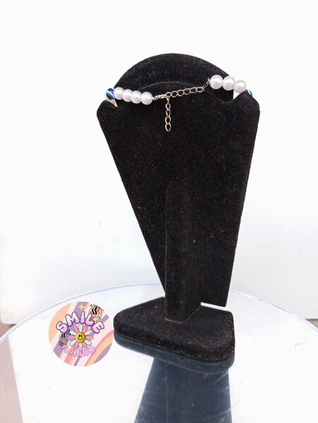 Blue eye pearl necklace