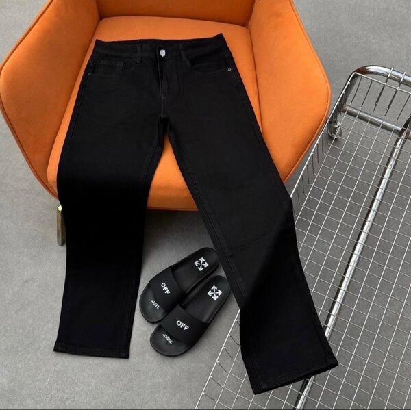 Jeans noirs tendance homme