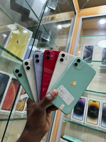 iPhone 11 Simple 64Giga casi neuf