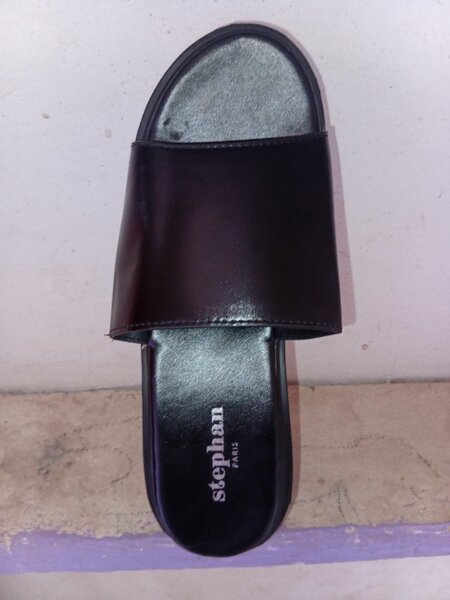 Sandales noires en cuir