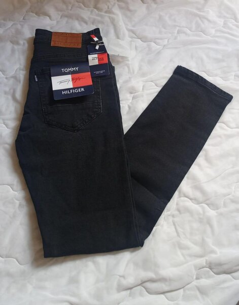 Jeans noirs pour hommes