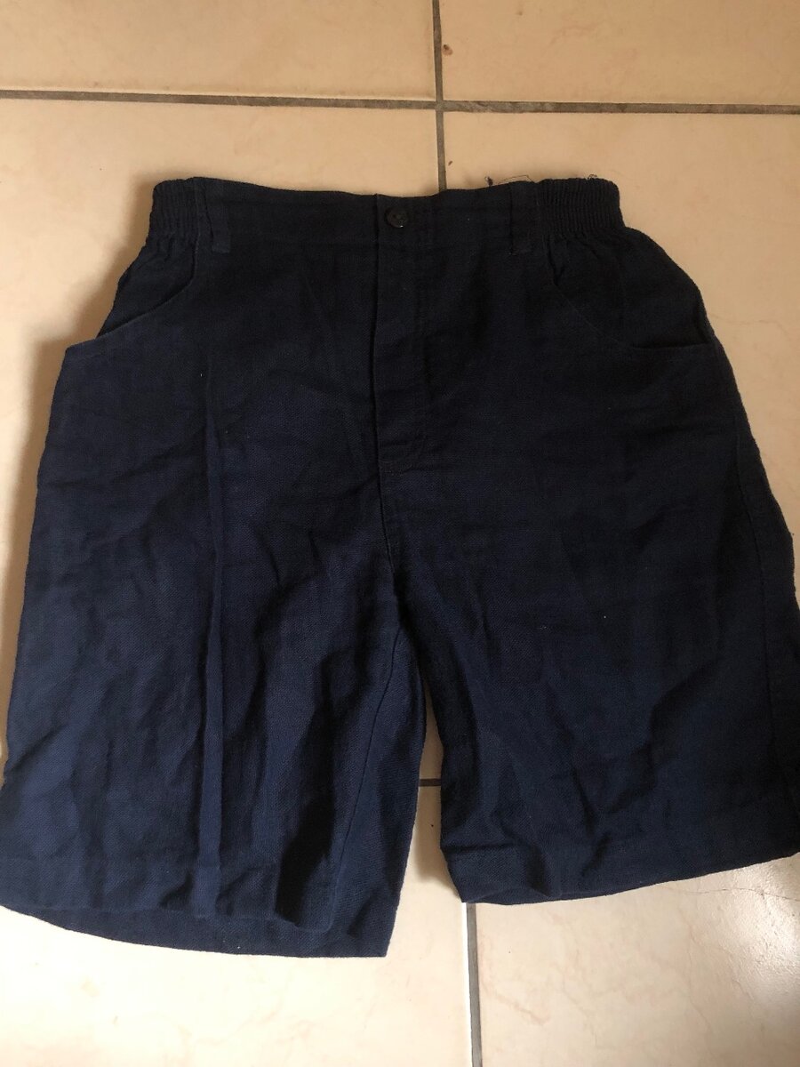 Shorts en denim noir élégants