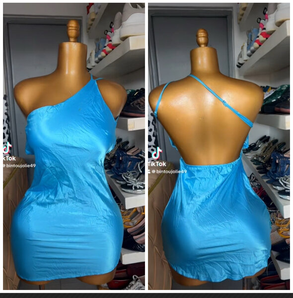 Robe satiné asymétrique bleu