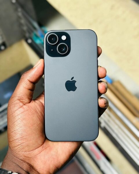 iPhone 15 128GB (Pre owned)