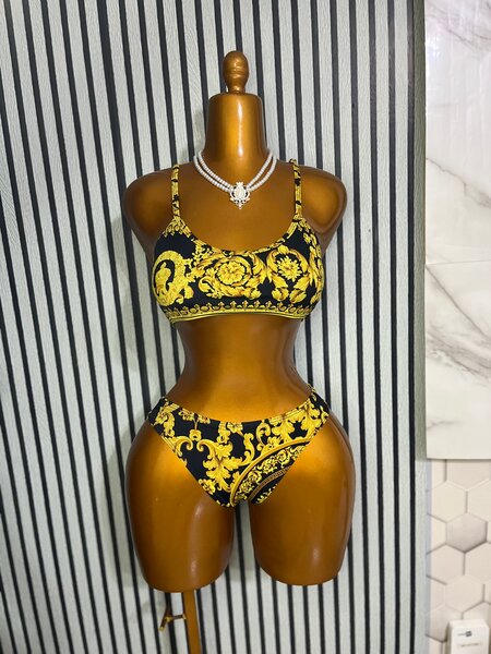 Bikini élégant doré