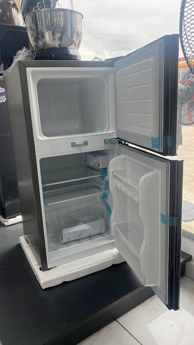 Réfrigérateur combiné moderne