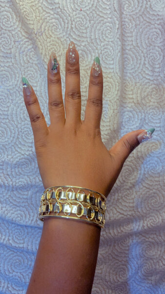 Bracelet doré élégant