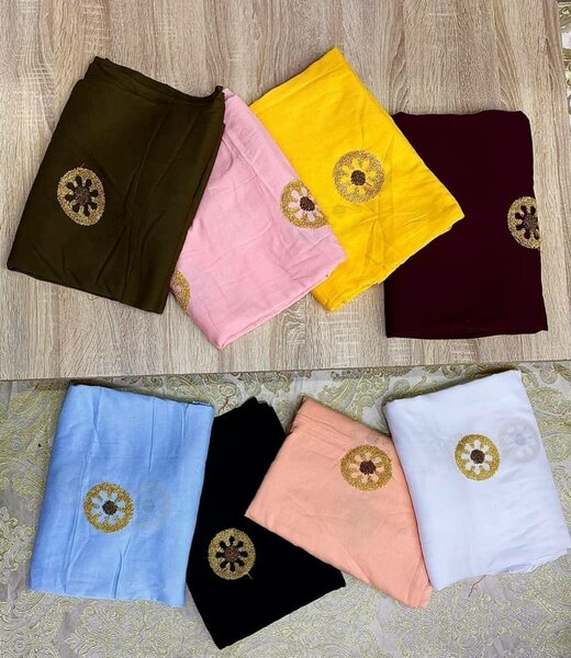 Lot de Tissus Colorés Brodés