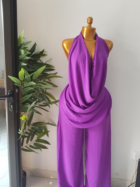 Combinaison élégante dos nu