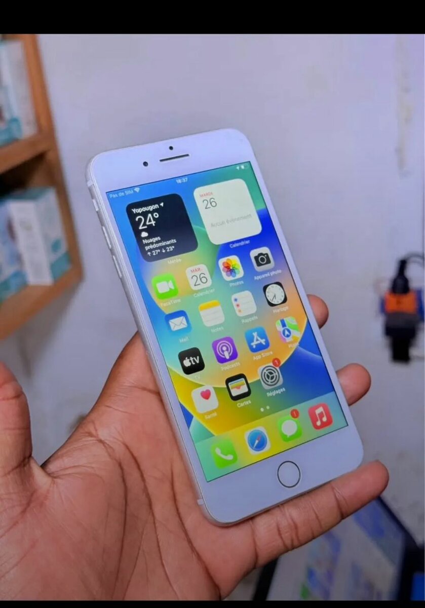 iPhone 8 Plus Argent 64 Go